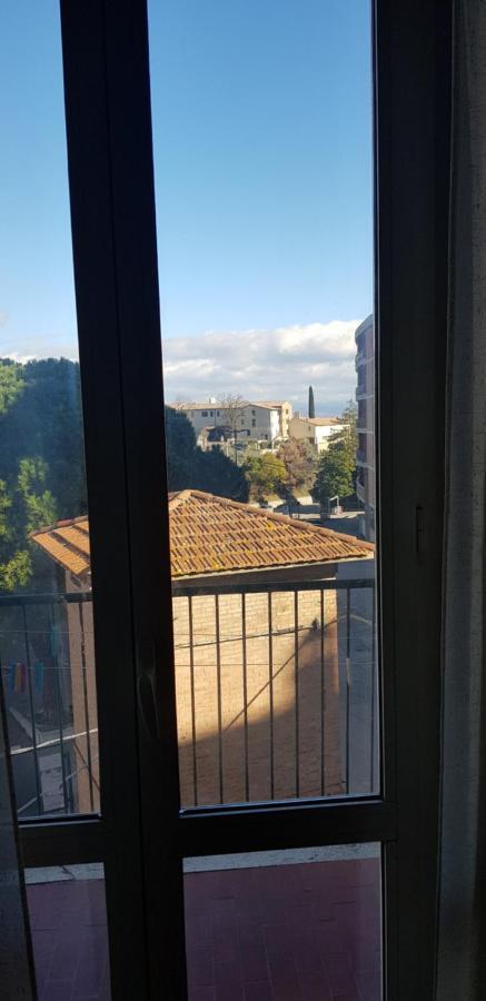 Vicino Di Centro E Universita Stanza Con Balcone เปรูจา ภายนอก รูปภาพ